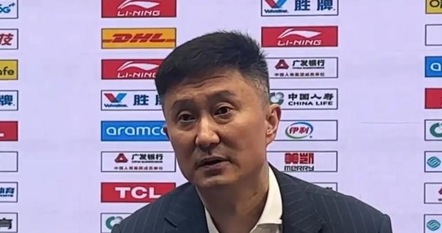 广东队在CBA季后赛中打出三杀，被誉为教练席炸锅