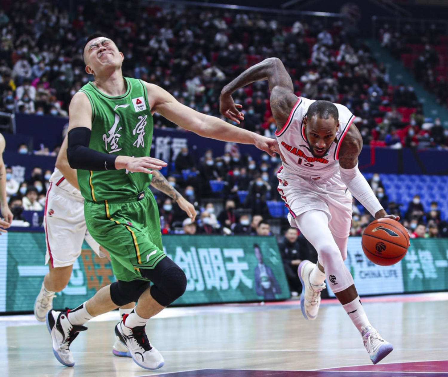 包含辽宁队集体发挥，以击败对手，势如破竹的词条