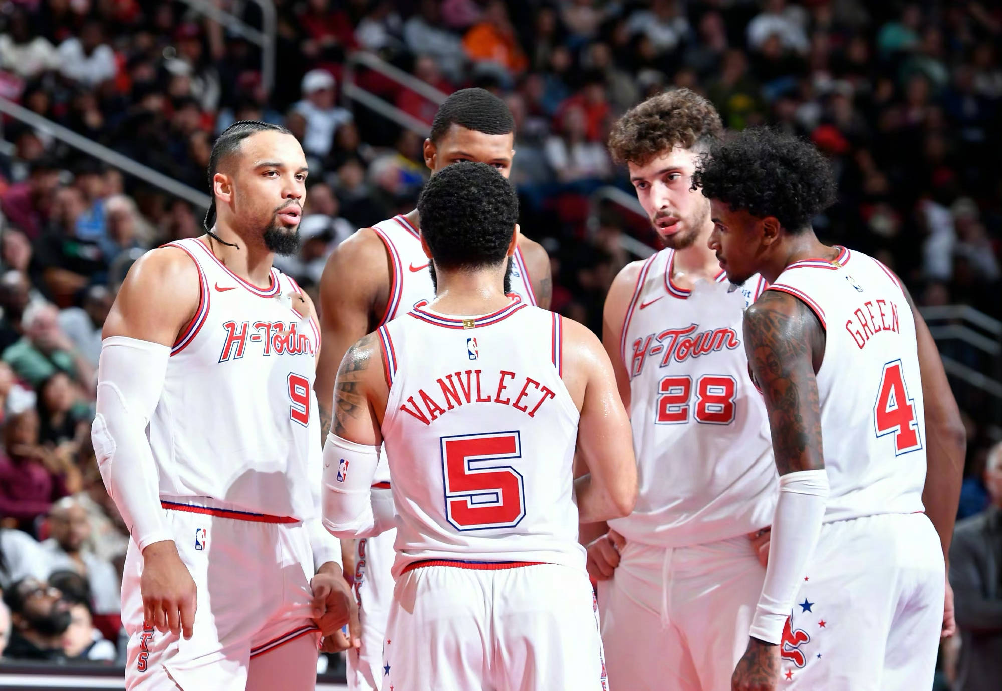 火箭新秀爆发,维斯布鲁克麦基联手建功 火箭新秀爆发,维斯布鲁克麦基联手建功