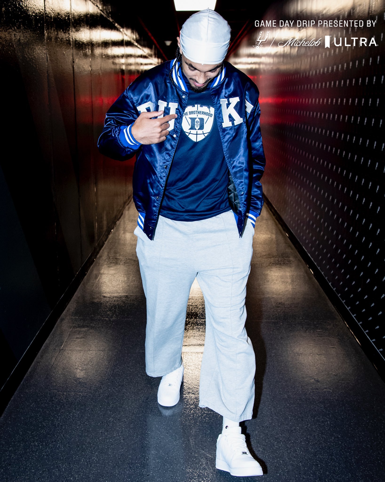 马刺队年轻球员崭露头角,为球队注入新活力的简单介绍 马刺队年轻球员崭露头角,为球队注入新活力的简单介绍