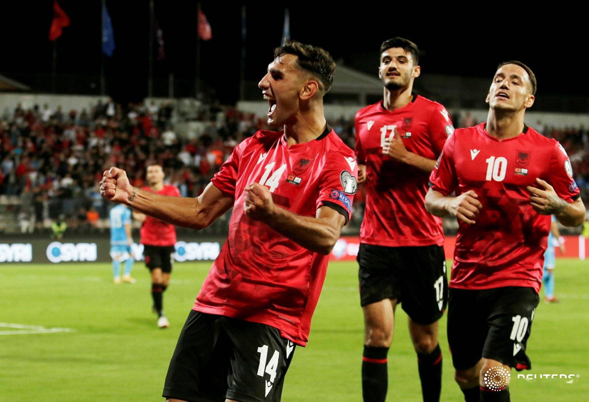 匈牙利国家队决战阿尔巴尼亚，誓取杀敌一千自损八百