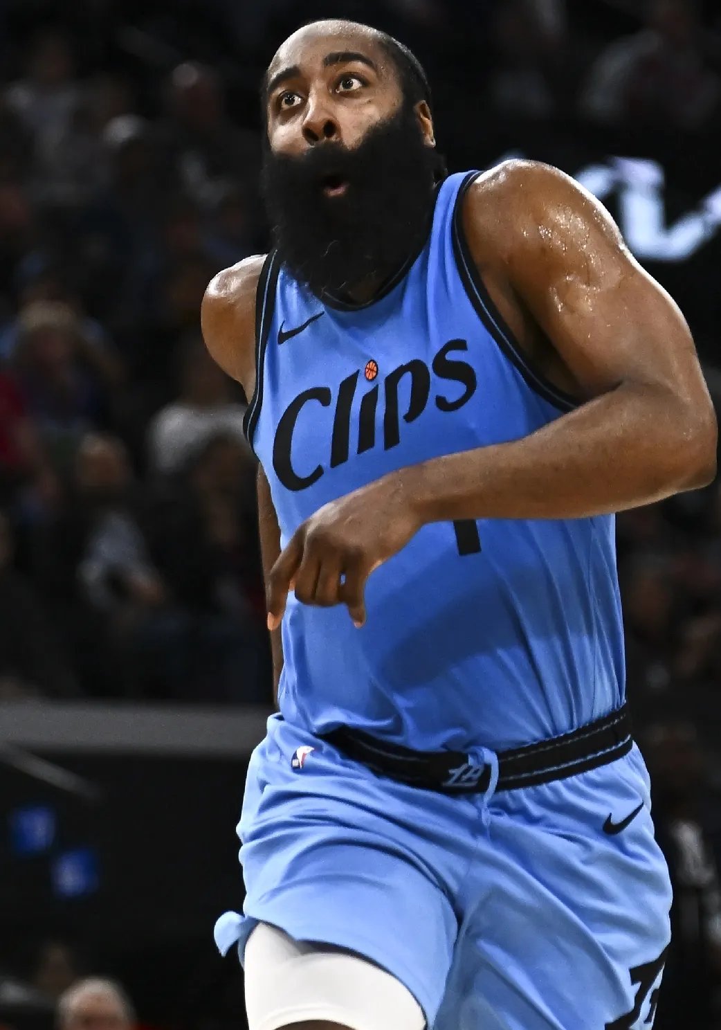 快船横扫魔术，开启胜利之道