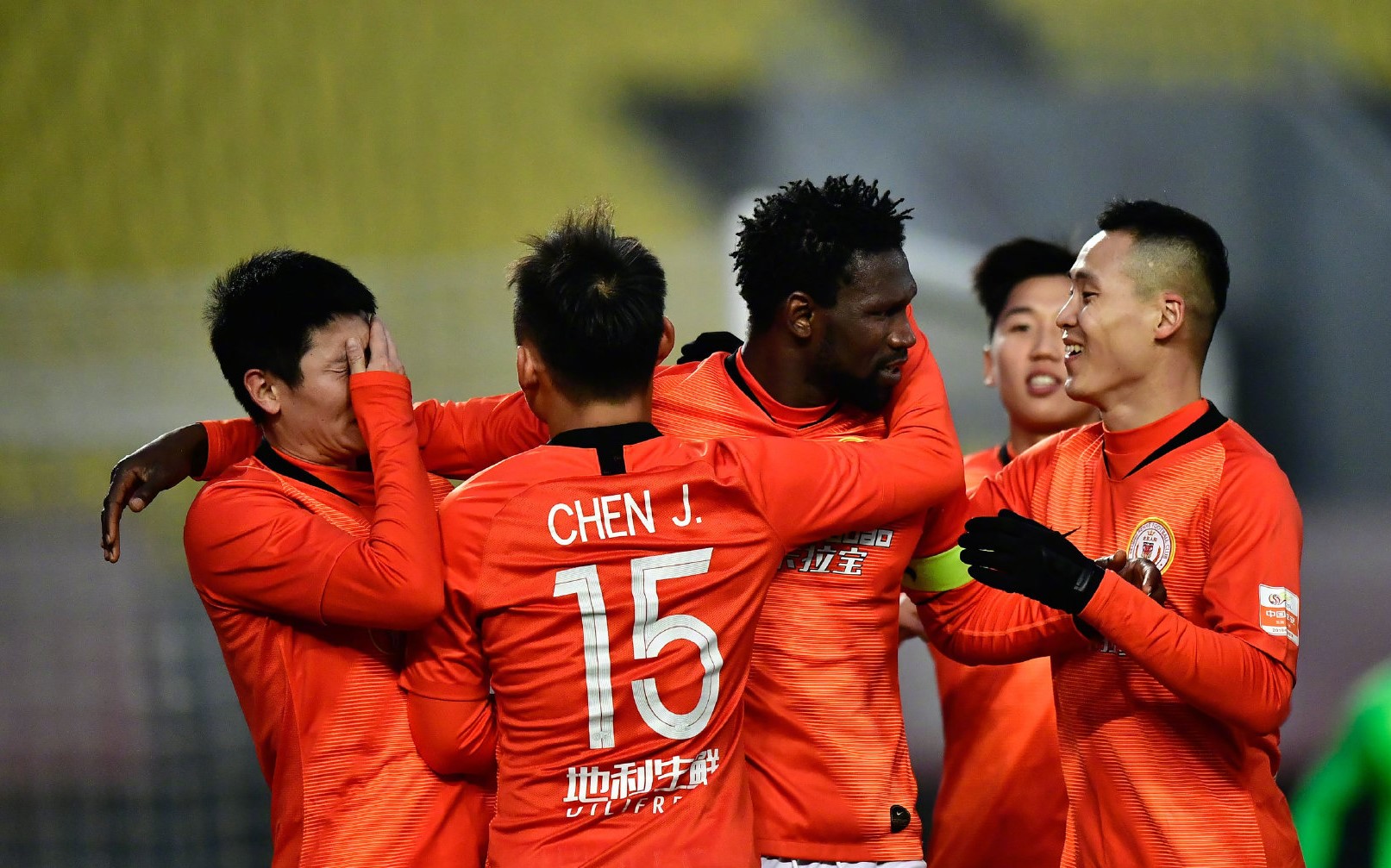 河南建业客场输给河北永和，遭遇困境