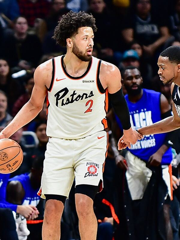 开拓者惨败！马刺主场大胜