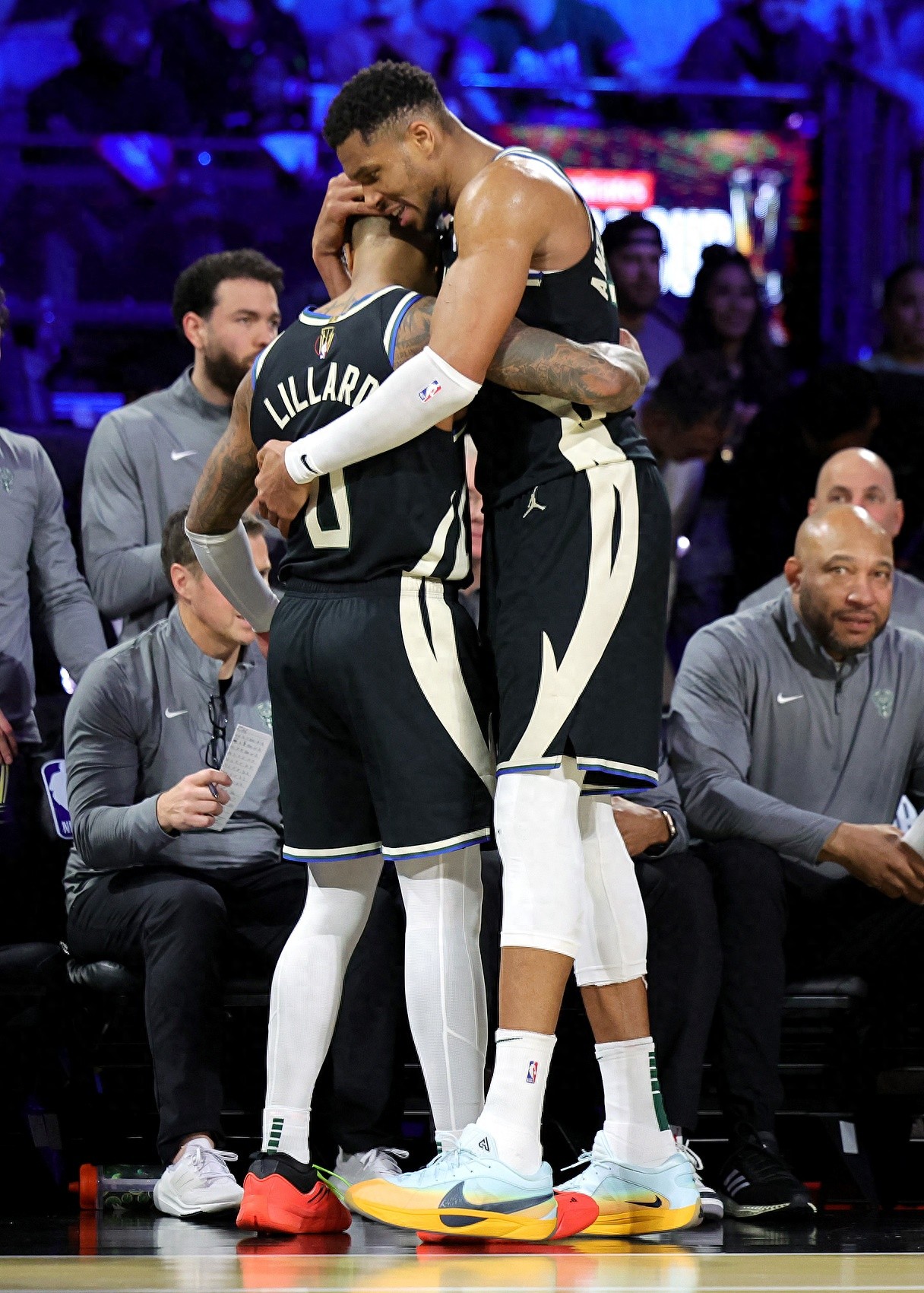 雄鹿击败火箭，卫冕冠军遇挑战！