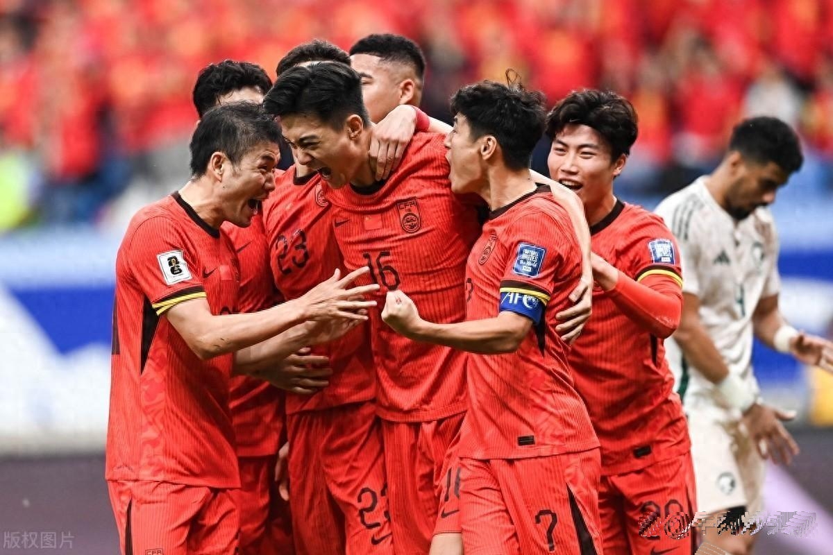 亚洲足坛豪门对决受到瞩目，谁能笑到最后？的简单介绍