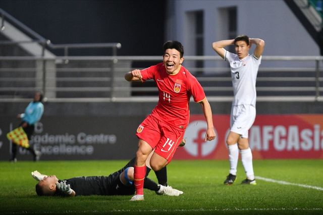 爱游戏官方入口-俄罗斯球队扬眉吐气，晋级淘汰的简单介绍